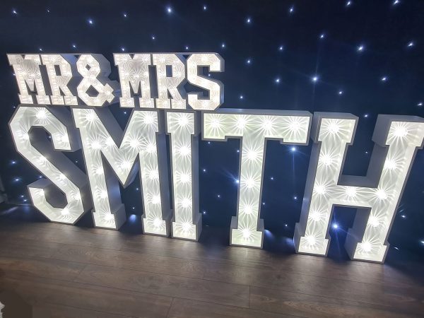 4ft surname with Mr & Mrs topper